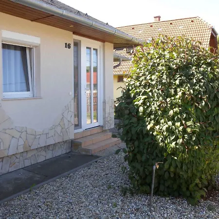 Vakantiehuis In 20189 *